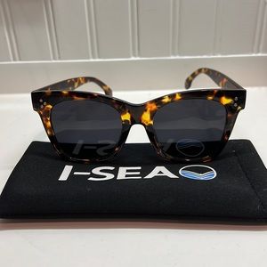 I-Sea Sunglasses in tortoise